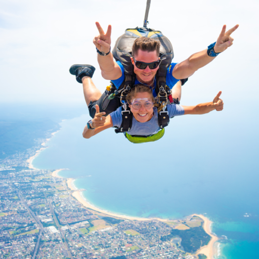 Sydney-Wollongong 15,000 ft Tandem Skydive + Video and Photos